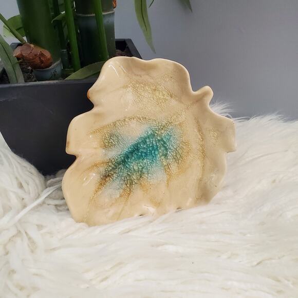 Leaf Design Glazed Cracked Design Handcrafted Trinket Dish - Picture 1 of 7